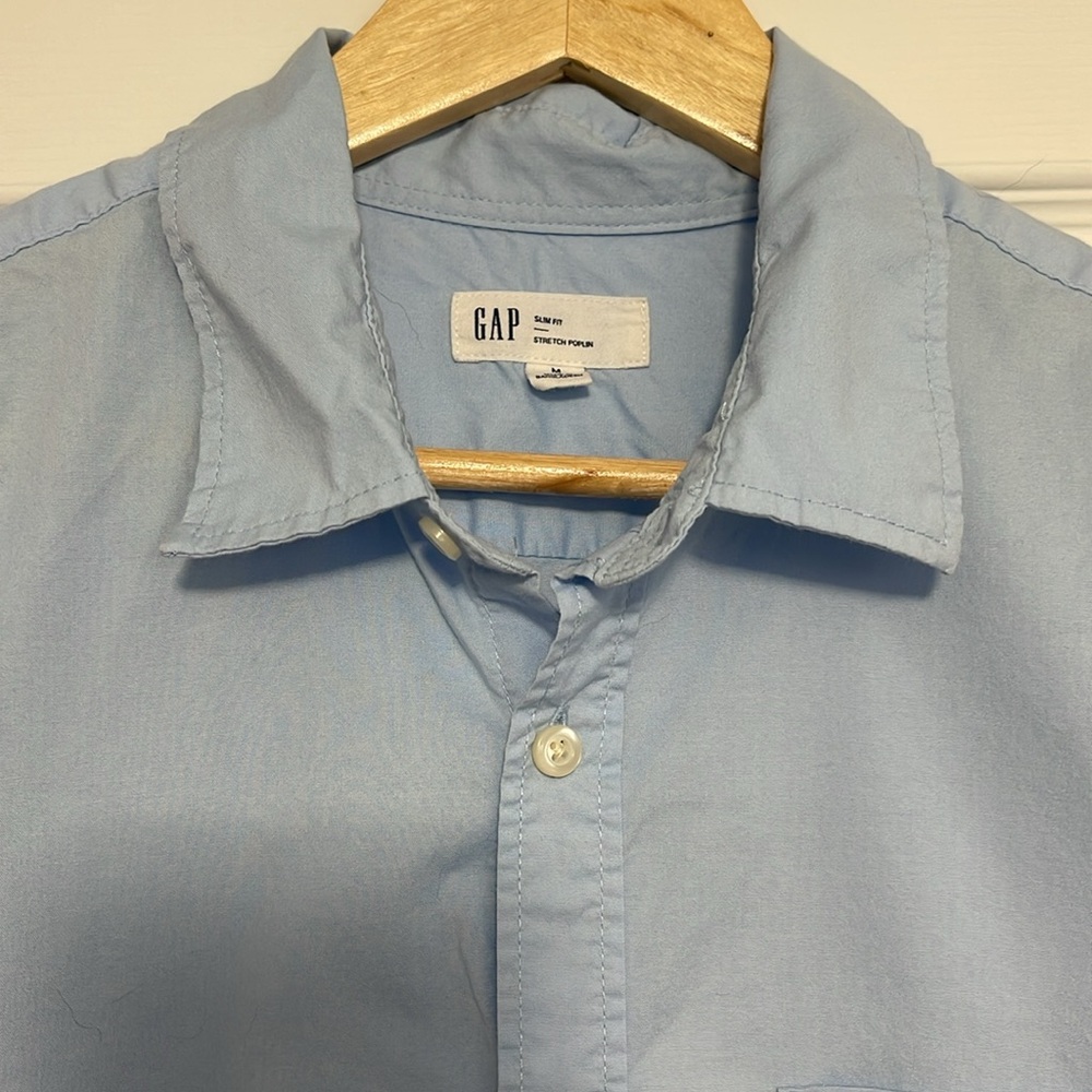 Men’s Gap shirt - Picture 4 of 5